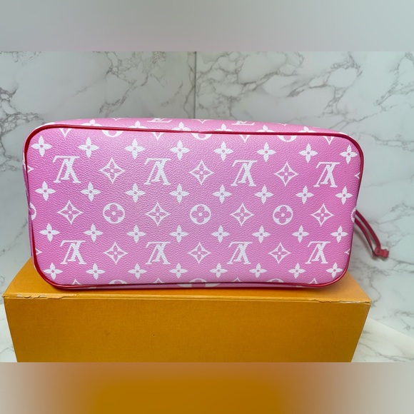 LOUIS VUITTON Limited Edition Neverfull Escale MM - Picture 4 of 16